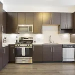 Landing Modern Apartment With Amazing Amenities